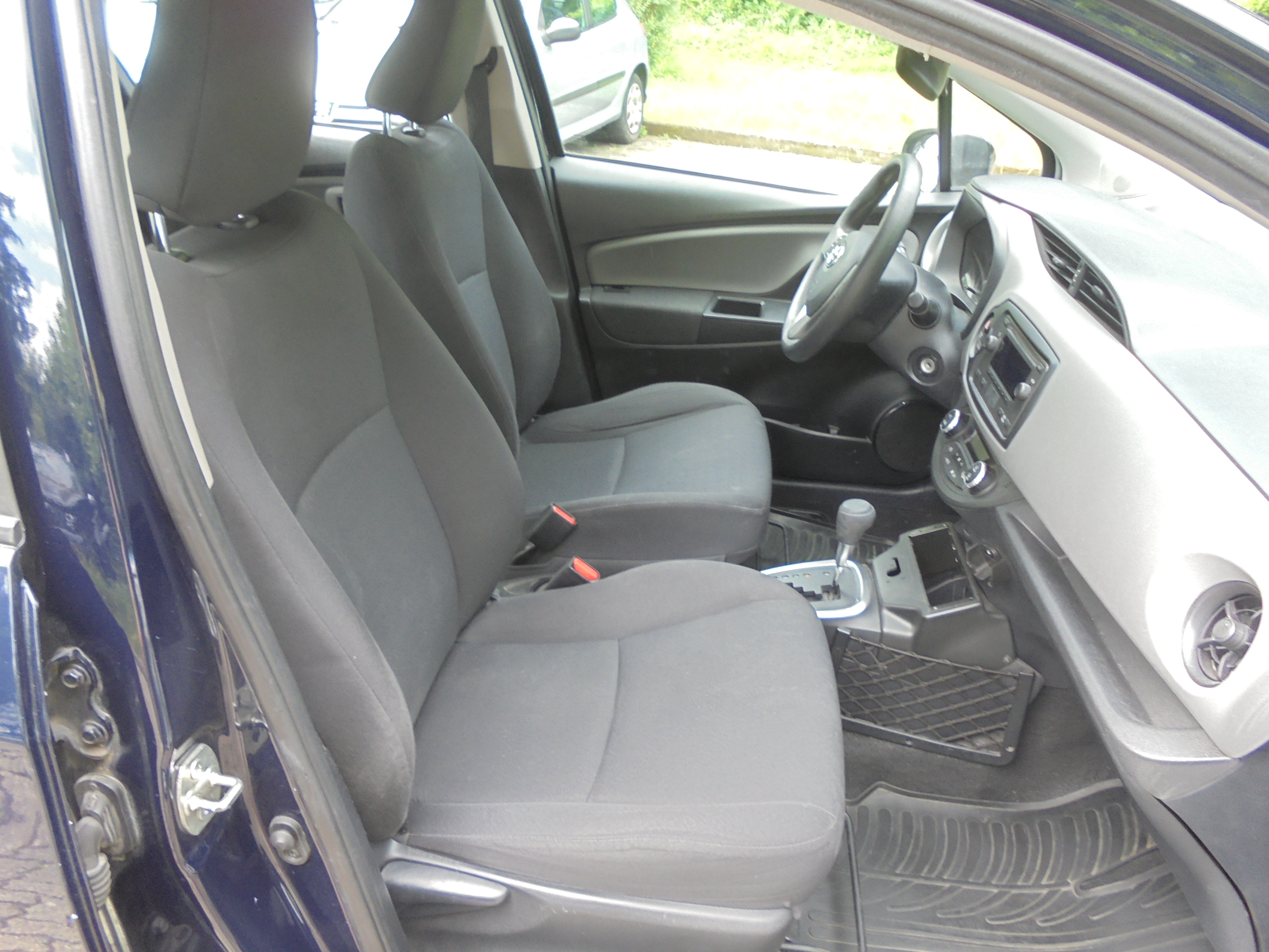 yaris276_8